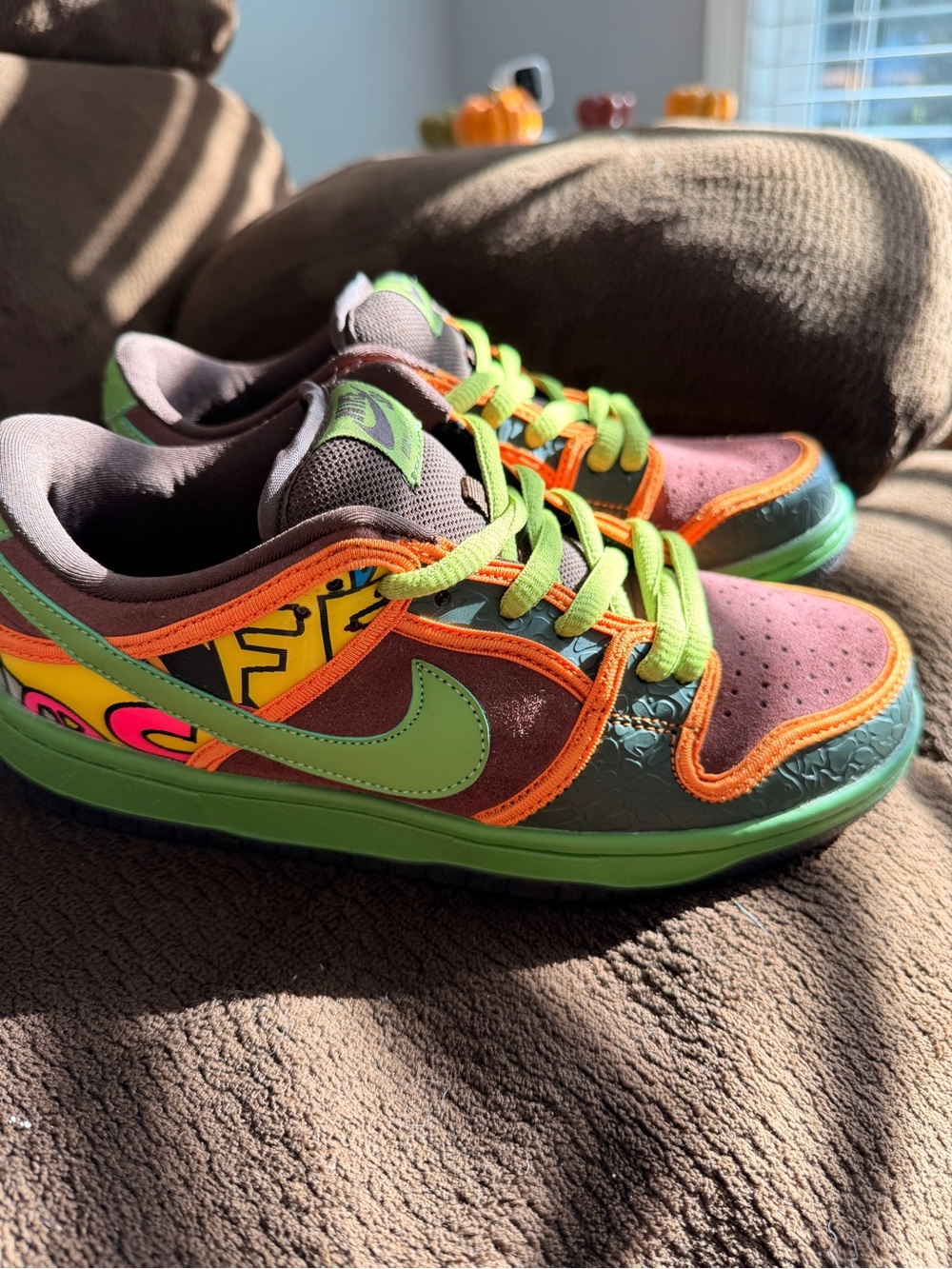 Nike Brown, Orange & Lime Green Low-Top Sneakers - Picture 4 of 9